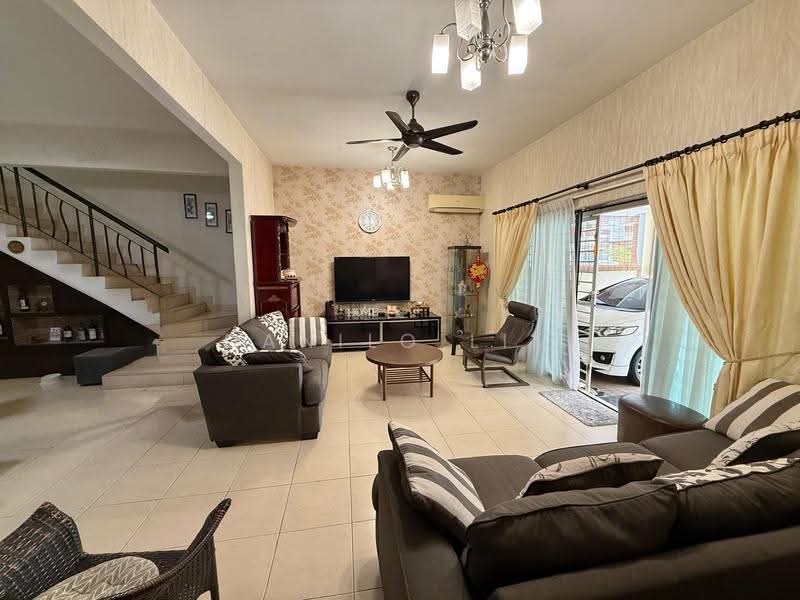 Rumah Teres 3-Tingkat untuk Dijual di Taman Bukit Prima (Cheras) - Danilo Lim - Living Room - PropertyGuru.com.my