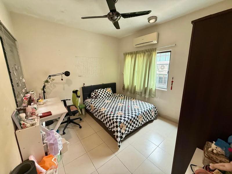 Rumah Teres 3-Tingkat untuk Dijual di Taman Bukit Prima (Cheras) - Danilo Lim - Bedroom - PropertyGuru.com.my