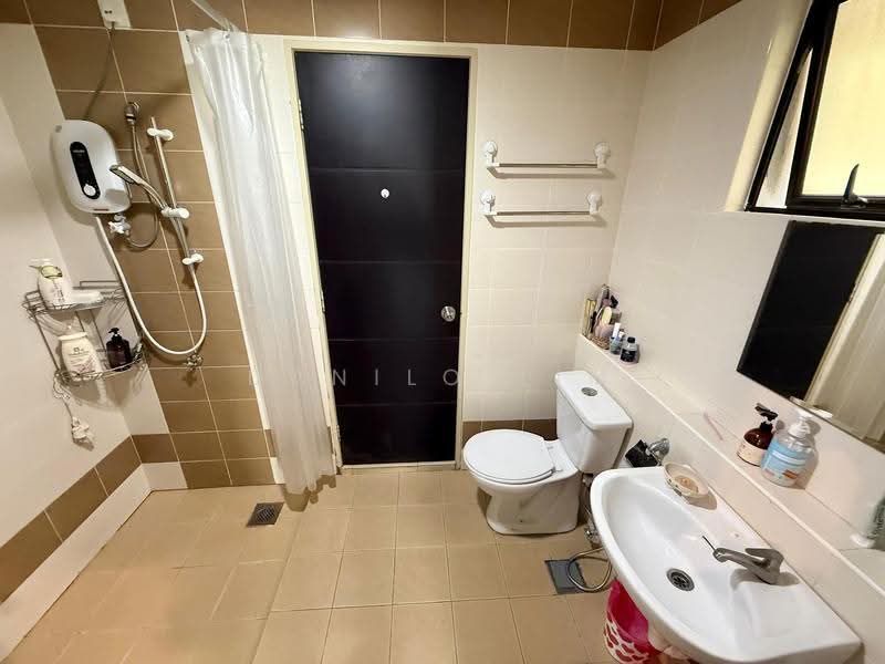 Rumah Teres 3-Tingkat untuk Dijual di Taman Bukit Prima (Cheras) - Danilo Lim - Bathroom - PropertyGuru.com.my