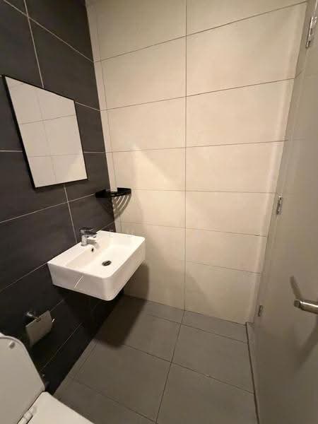 Kediaman Servis untuk Disewa di Horizon Suites - Eu Jie - Bathroom - PropertyGuru.com.my
