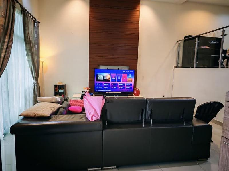 Rumah Teres 3-Tingkat untuk Dijual di Taman Bukit Prima (Cheras) - Mei SM Lee - The Peak, Taman Bukit Prima Living Room - PropertyGuru.com.my