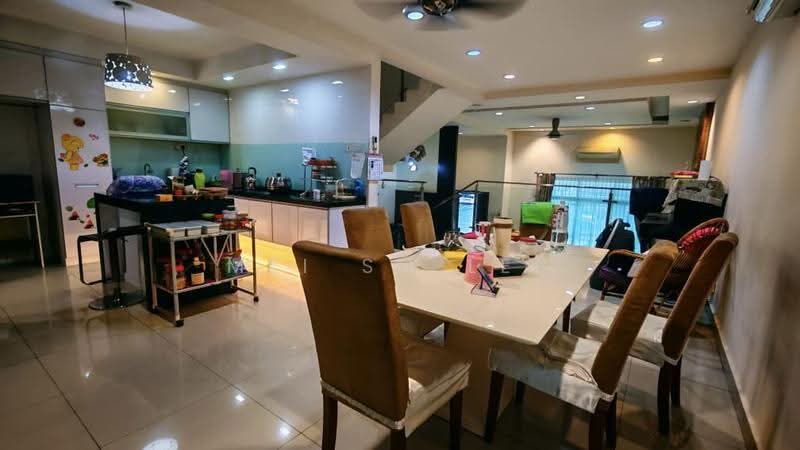 Rumah Teres 3-Tingkat untuk Dijual di Taman Bukit Prima (Cheras) - Mei SM Lee - The Peak, Taman Bukit Prima Kitchen - PropertyGuru.com.my
