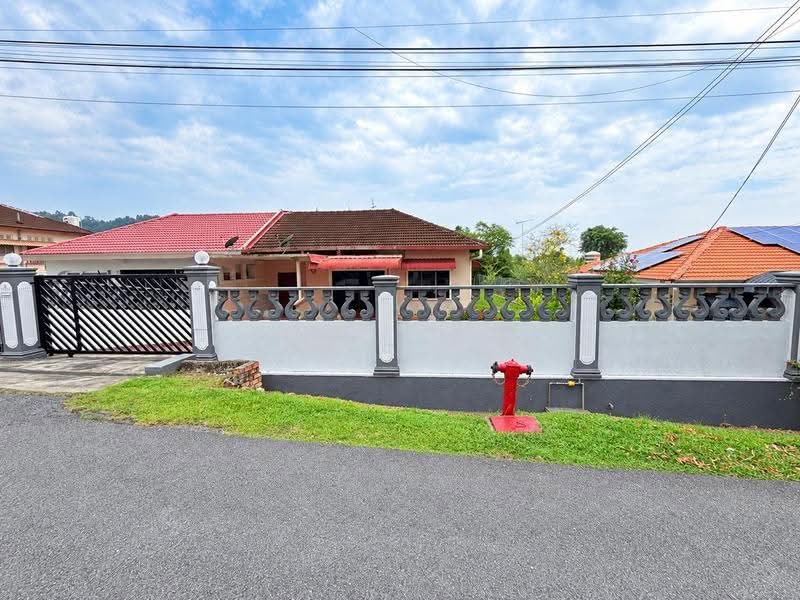 Rumah Berkembar untuk Dijual di Taman Sunrise (Kluang) - May Tan - Exterior - PropertyGuru.com.my