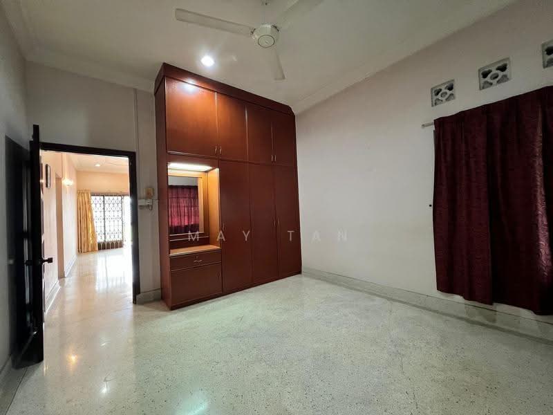 Rumah Berkembar untuk Dijual di Taman Sunrise (Kluang) - May Tan - Bedroom - PropertyGuru.com.my