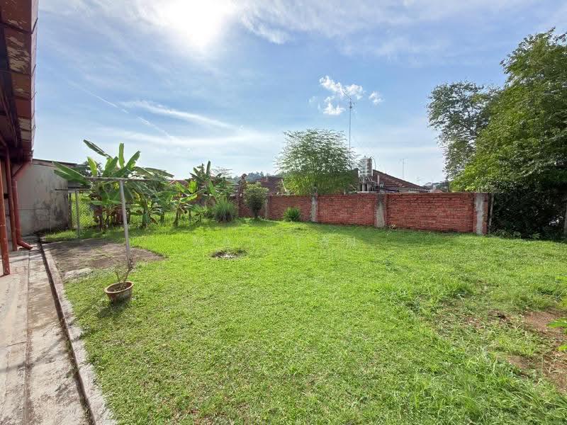 Rumah Berkembar untuk Dijual di Taman Sunrise (Kluang) - May Tan - Garden - PropertyGuru.com.my