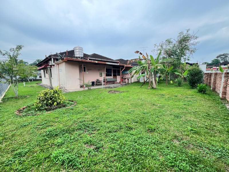 Rumah Berkembar untuk Dijual di Taman Sunrise (Kluang) - May Tan - Exterior - PropertyGuru.com.my