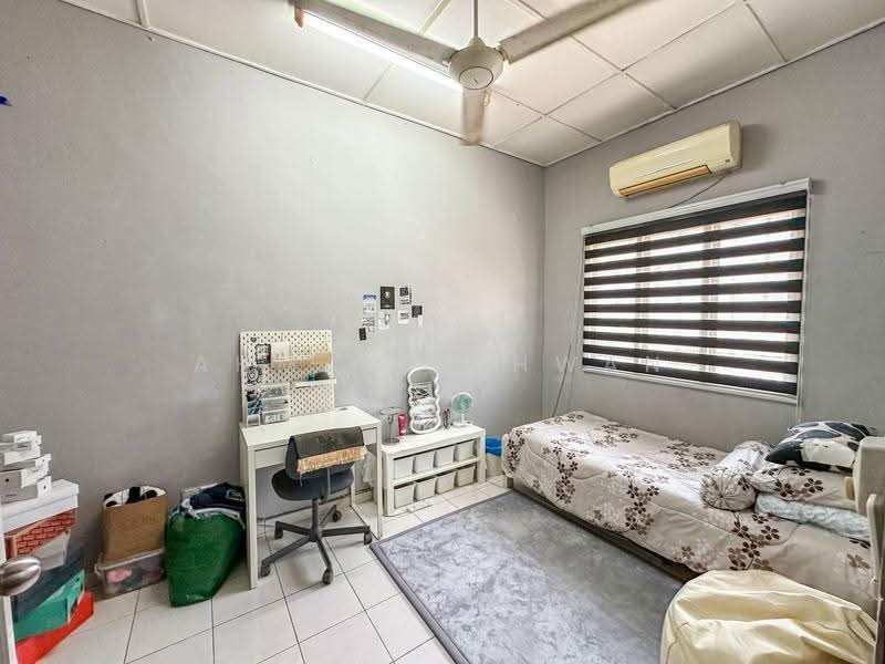 2-storey Terraced House for Sale in Taman Bunga Negara (Shah Alam) - Ahmad Ikhwan Arif - Bedroom - PropertyGuru.com.my