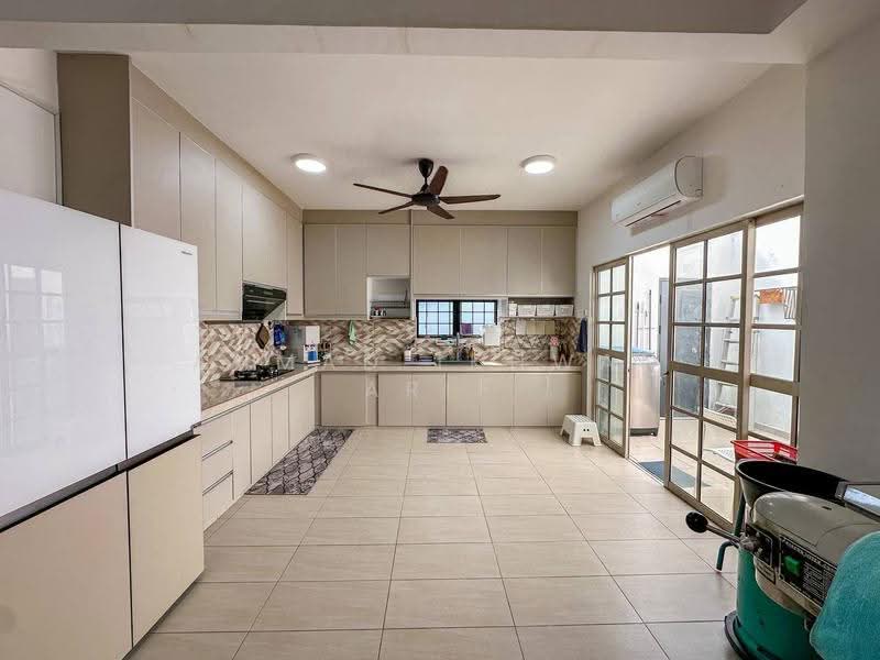 2-storey Terraced House for Sale in Taman Bunga Negara (Shah Alam) - Ahmad Ikhwan Arif - Kitchen - PropertyGuru.com.my