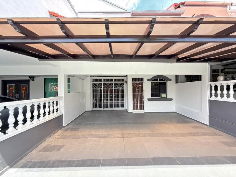 Rumah Teres 2-Tingkat untuk Dijual di Taman Sri Kluang (Kluang) - May Tan - Exterior - PropertyGuru.com.my