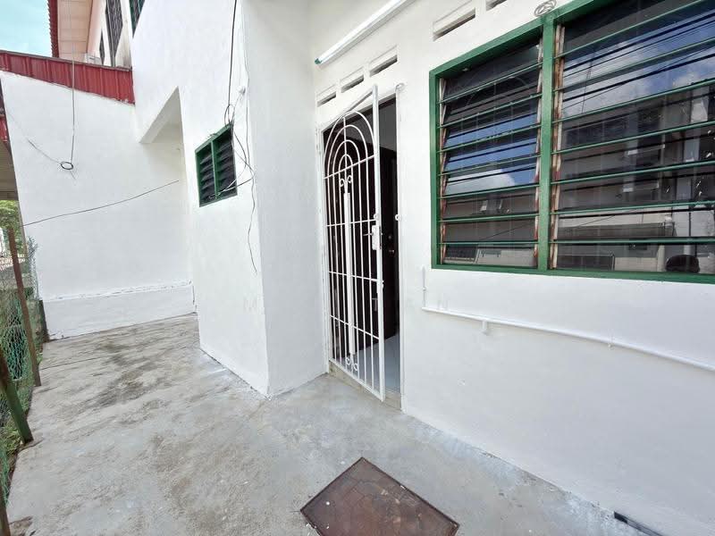 Rumah Teres 2-Tingkat untuk Dijual di Taman Sri Kluang (Kluang) - May Tan - Exterior - PropertyGuru.com.my