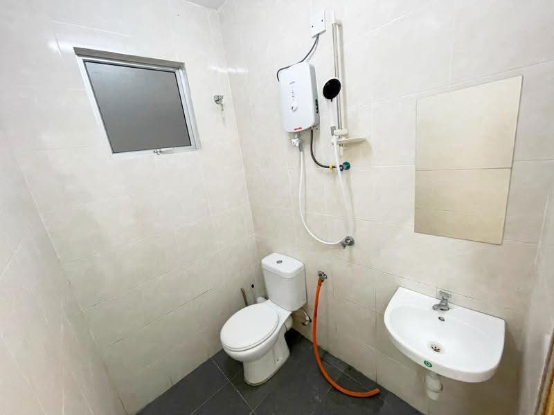 Apartment for Rent at Pangsapuri Saujana Permai 1 - Eiffel Lai - Bathroom - PropertyGuru.com.my