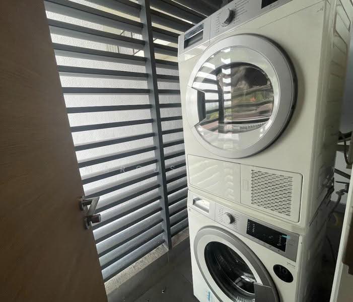 Kediaman Servis untuk Dijual di Aria - Marcus Guan - Balcony - PropertyGuru.com.my