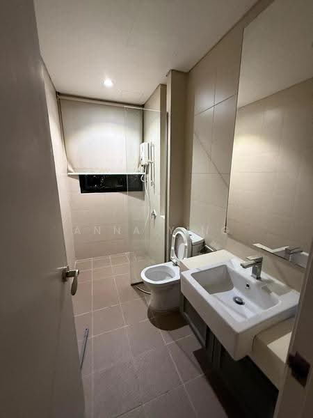 Kediaman Servis untuk Disewa di i-Residence @ i-City - Anna Ying - Bathroom - PropertyGuru.com.my