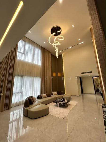 Bungalow House for Sale in Taman Tunku (Bukit Tunku (Kenny Hills)) - Happy Kua - Living Room - PropertyGuru.com.my