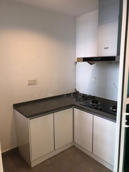 Service Residence for Rent at Impiria Residensi Bukit Tinggi Klang - Lim Jeon - Kitchen - PropertyGuru.com.my