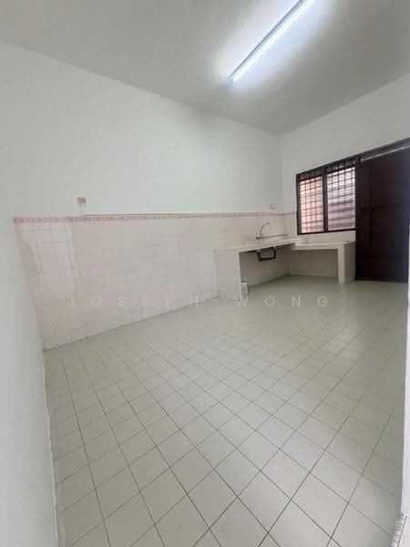 2-storey Terraced House for Sale in Ampang Ipoh (Ipoh) - Joseph Wong - Kitchen - PropertyGuru.com.my