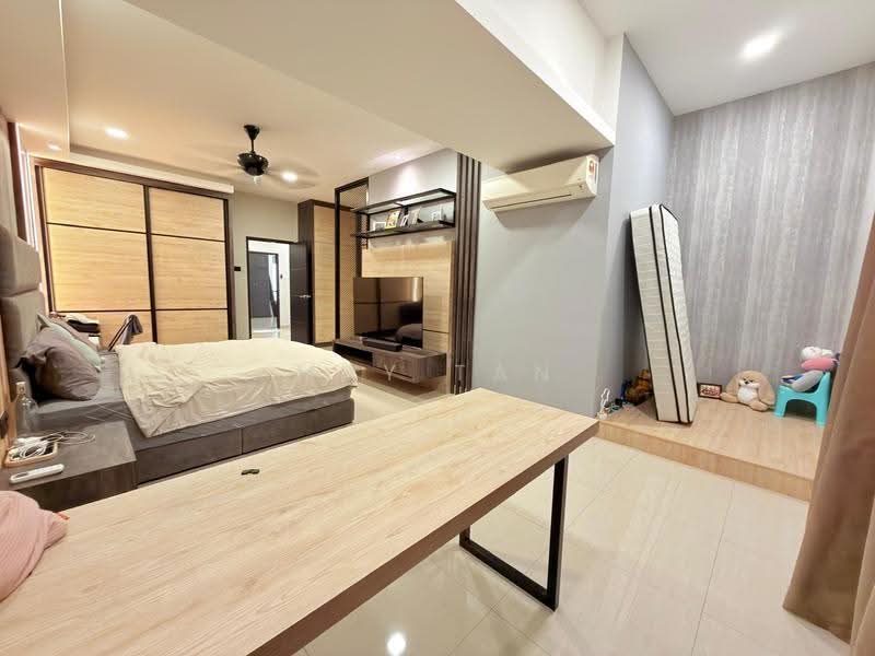2-storey Terraced House for Sale in Taman Mengkibol (Kluang) - May Tan - Bedroom - PropertyGuru.com.my