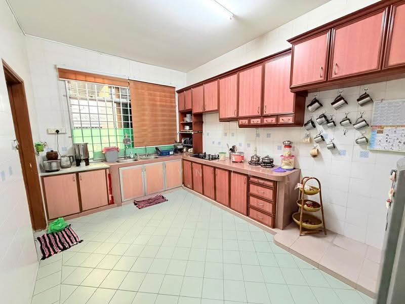 Rumah Berkembar untuk Dijual di Taman Universiti (Skudai) - Caryn Ter - Kitchen - PropertyGuru.com.my
