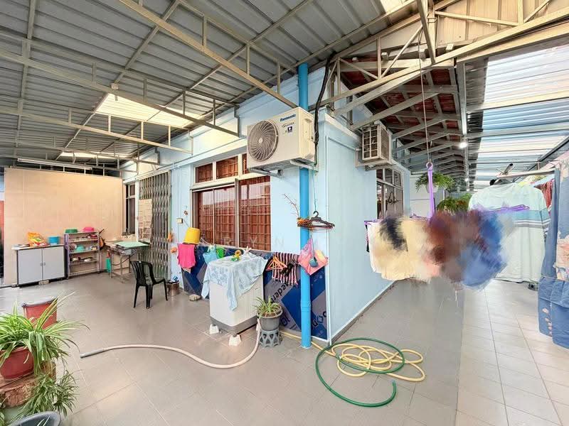Rumah Berkembar untuk Dijual di Taman Universiti (Skudai) - Caryn Ter - Exterior - PropertyGuru.com.my
