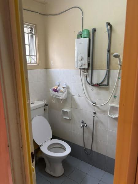 Apartment for Rent at Pangsapuri Jati 2 - Jenny Wong - Bathroom - PropertyGuru.com.my