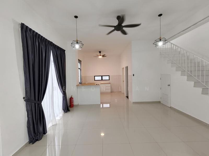 Semi-Detached House for Sale in Puncak Alam (Selangor) - Benson Lian - Living Room - PropertyGuru.com.my