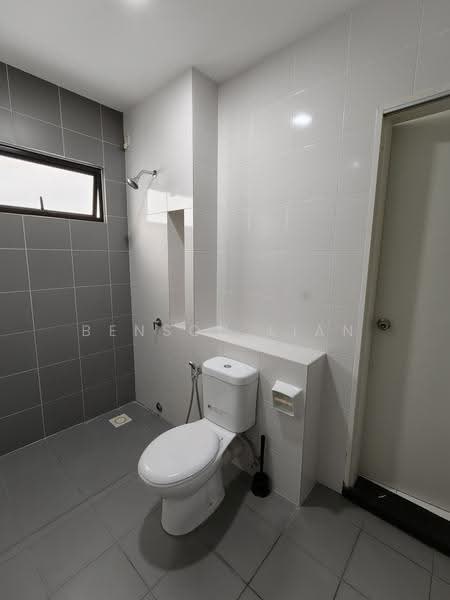 Semi-Detached House for Sale in Puncak Alam (Selangor) - Benson Lian - Bathroom - PropertyGuru.com.my