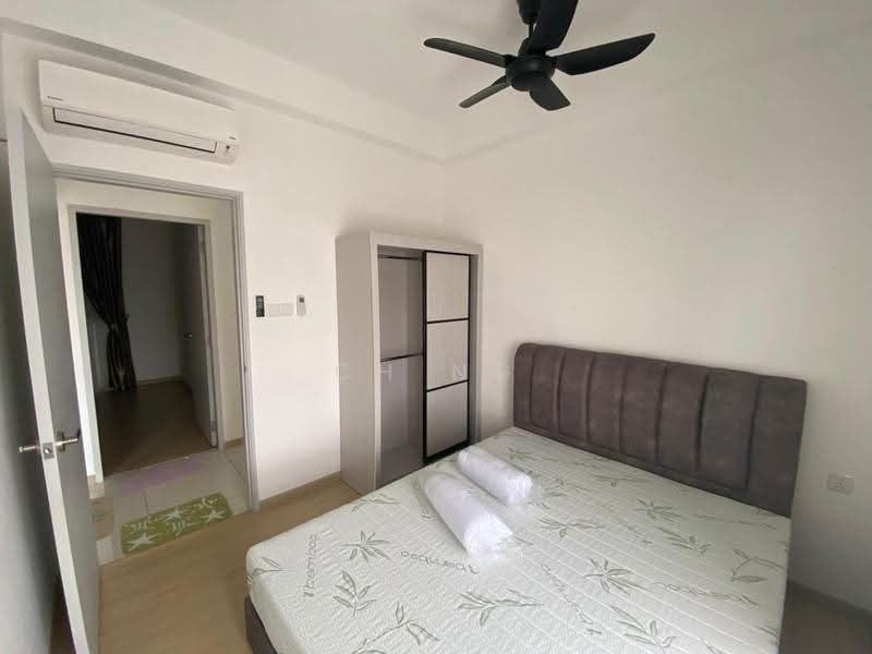 Kediaman Servis untuk Disewa di RYAN & MIHO - CH Ng - Bedroom - PropertyGuru.com.my
