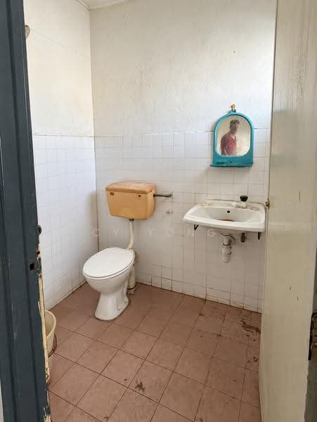 2-storey Terraced House for Sale in Pandan Perdana (Ampang) - CY Yong - Bathroom - PropertyGuru.com.my