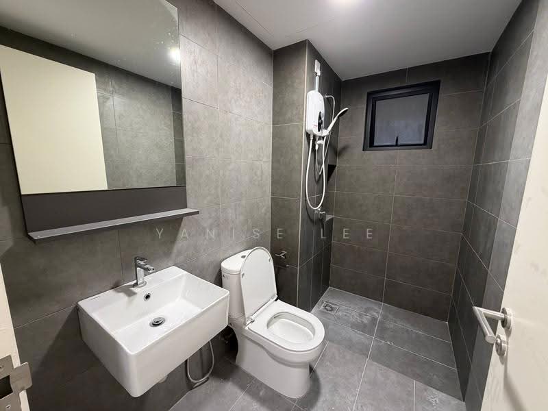 Kondominium untuk Disewa di D'Terra Residences - Yanise Lee - Bathroom - PropertyGuru.com.my