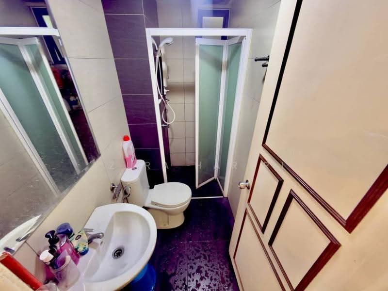 Condominium for Sale at Residensi Rampai (The Parc Tower) - Azura Hariri - Bathroom - PropertyGuru.com.my