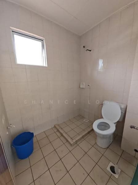 2-storey Terraced House for Sale in TAMAN PUCHONG UTAMA (Puchong) - Shanice Low - Bathroom - PropertyGuru.com.my