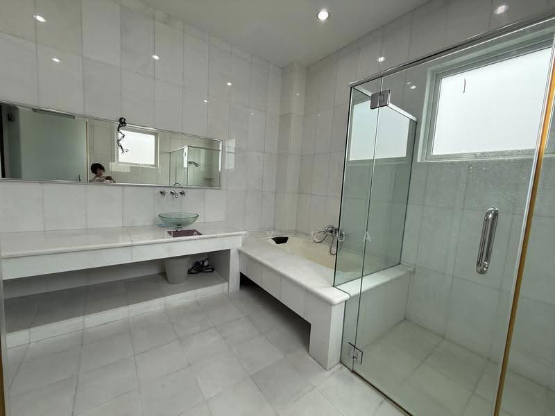 Bungalow House for Sale in Tropicana (Petaling Jaya) - Happy Kua - Bathroom - PropertyGuru.com.my