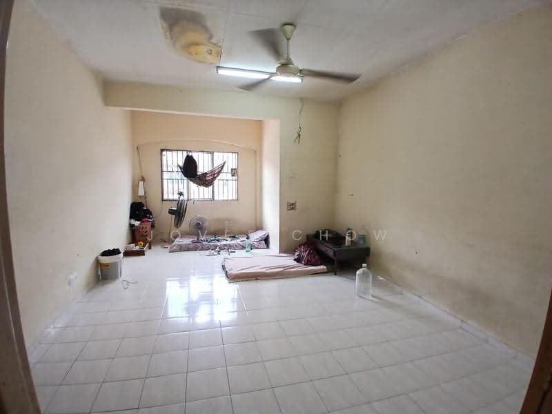 Rumah Teres 2-Tingkat untuk Dijual di Bandar Bukit Tinggi (Klang) - Jovee Chow - Living Room - PropertyGuru.com.my