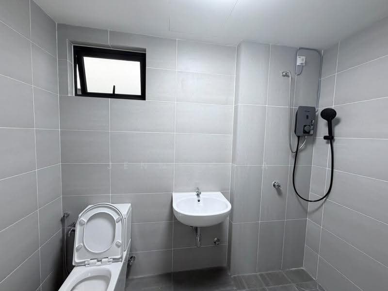 Service Residence for Rent at Parkland Residence @ Kajang 2 - Jenny Chia - Bathroom - PropertyGuru.com.my