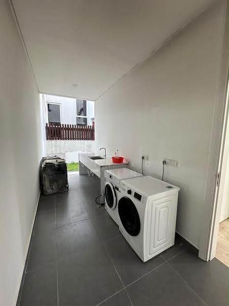 Bungalow House for Rent in Johor Bahru (Johor) - Kelvin Kong Wren - PropertyGuru.com.my