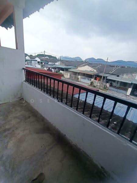 2-storey Terraced House for Sale in Gunung Rapat (Ipoh) - Joseph Wong - Balcony - PropertyGuru.com.my