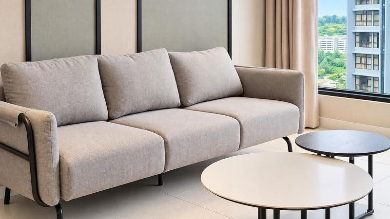 Kediaman Servis untuk Dijual di Millerz Square Serviced Residence - Kok KH - Living Room - PropertyGuru.com.my