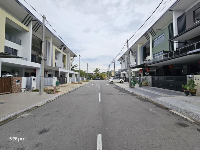 3-storey Terraced House for Sale in Penampang (Sabah) - Aaron Chu - Exterior - PropertyGuru.com.my
