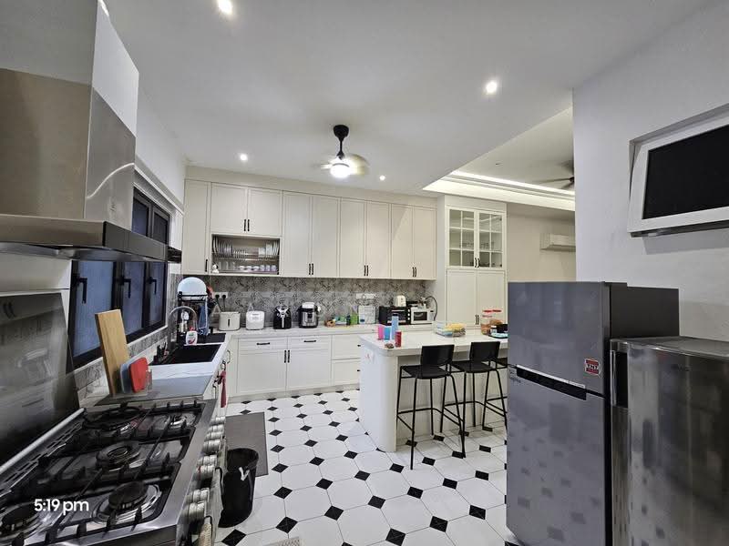 3-storey Terraced House for Sale in Penampang (Sabah) - Aaron Chu - Kitchen - PropertyGuru.com.my