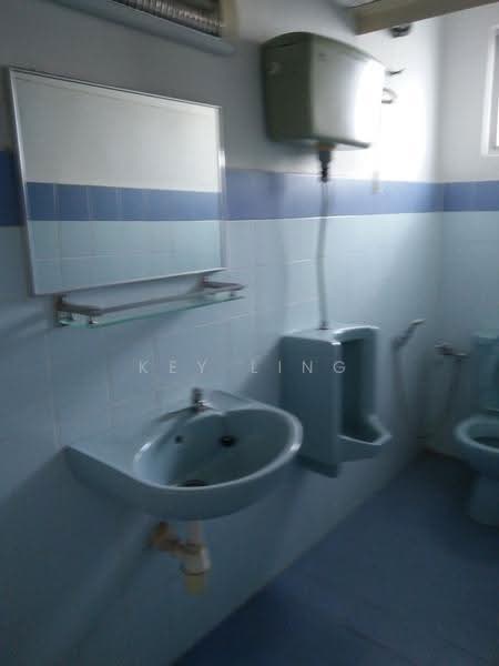 Office for Sale in Dataran Prima (Petaling Jaya) - Key Ling - Bathroom - PropertyGuru.com.my