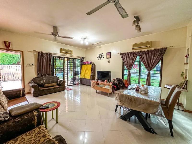 2-storey Terraced House for Sale in Bandar Sunway Semenyih (Semenyih) - Natira Sulaiman - Living Room - PropertyGuru.com.my