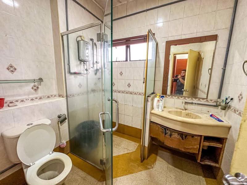 2-storey Terraced House for Sale in Bandar Sunway Semenyih (Semenyih) - Natira Sulaiman - Bathroom - PropertyGuru.com.my