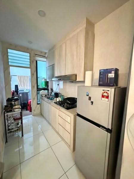 Kediaman Servis untuk Disewa di D'Summit Residences - Puyol Chin - Kitchen - PropertyGuru.com.my