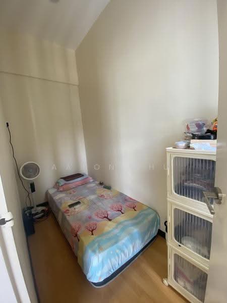 3-storey Terraced House for Sale in Penampang (Sabah) - Aaron Chu - Bedroom - PropertyGuru.com.my
