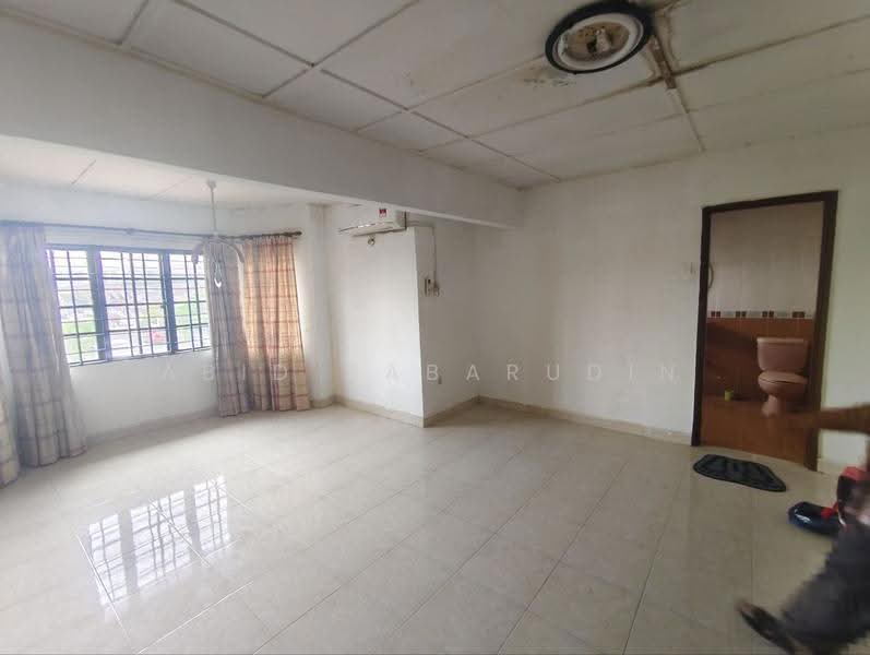 2-storey Terraced House for Sale in SS14 (Subang Jaya) - Abid Sabarudin - Living Room - PropertyGuru.com.my
