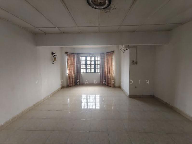 2-storey Terraced House for Sale in SS14 (Subang Jaya) - Abid Sabarudin - Living Room - PropertyGuru.com.my