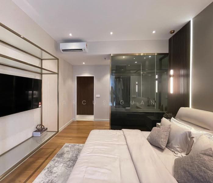 Kediaman Servis untuk Dijual di Golden Crown Residence - Marcus Guan - Master Bedroom - PropertyGuru.com.my