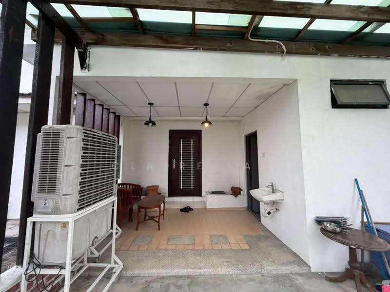 Rumah Banglo untuk Disewa di Taman Bukit Kempas (Tampoi) - Claire Lai - Exterior - PropertyGuru.com.my