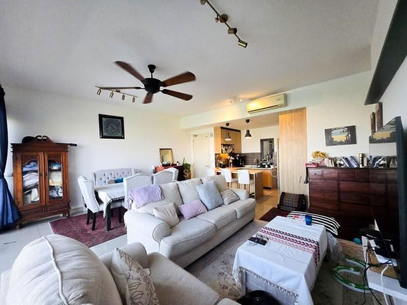 Kondominium untuk Dijual di Lakeville Residence - Zul Syafiq - Living Room - PropertyGuru.com.my