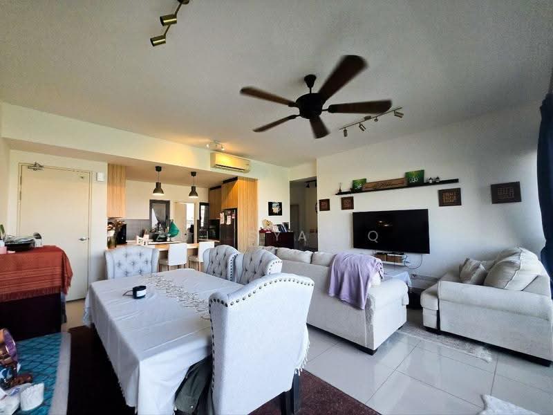 Kondominium untuk Dijual di Lakeville Residence - Zul Syafiq - Living Room - PropertyGuru.com.my